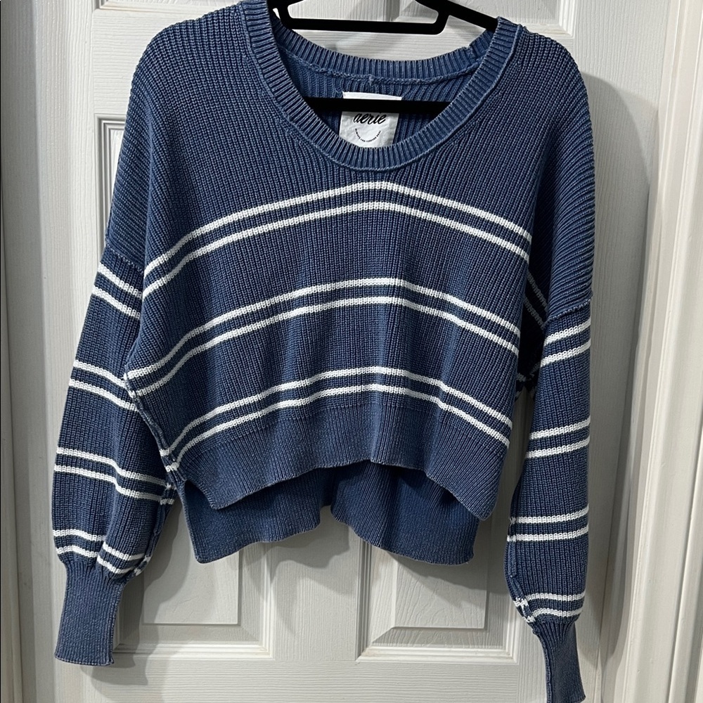 Aerie Blue & White Striped Cropped Knit Sweater Size Medium